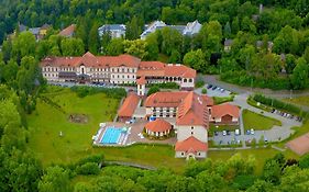 Erzsébet Park Hotel  3*