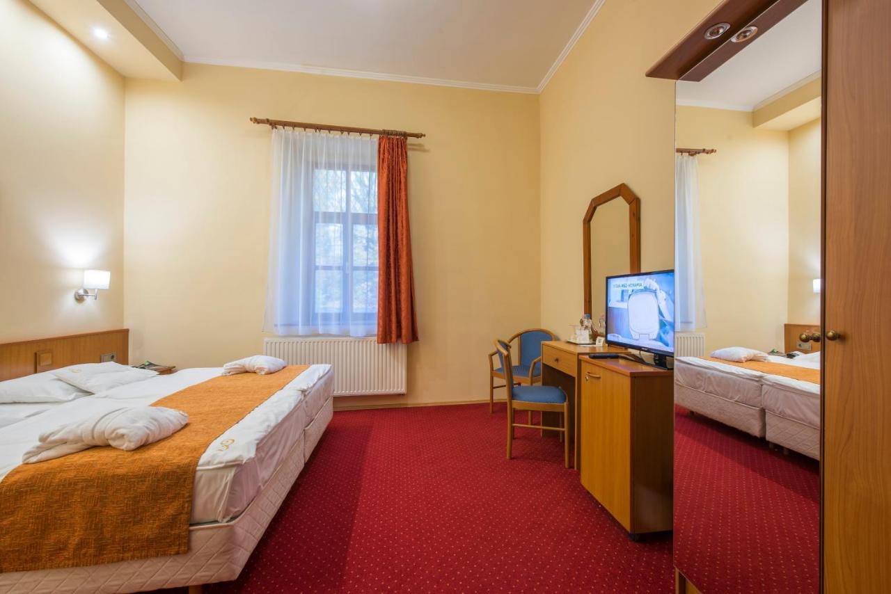 ERZS BET PARK HOTEL PAR D 3 Magyarorsz g HUF 78260 rt l BOOKED